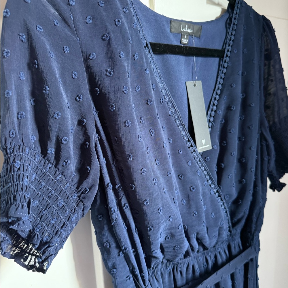 NWT Lulu’s Harmony Navy Blue Swiss Dot Ruffled Faux Wrap Midi Dress size small. - Picture 3 of 5